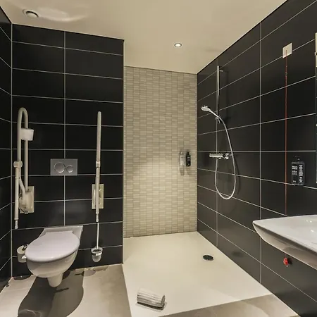 Ibis Styles Centre 3* アーネム